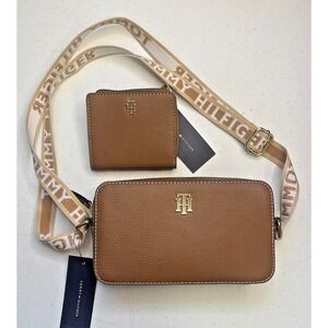 Tommy Hilfiger Wallet and Crossbody Bundle (Basket Brown)
